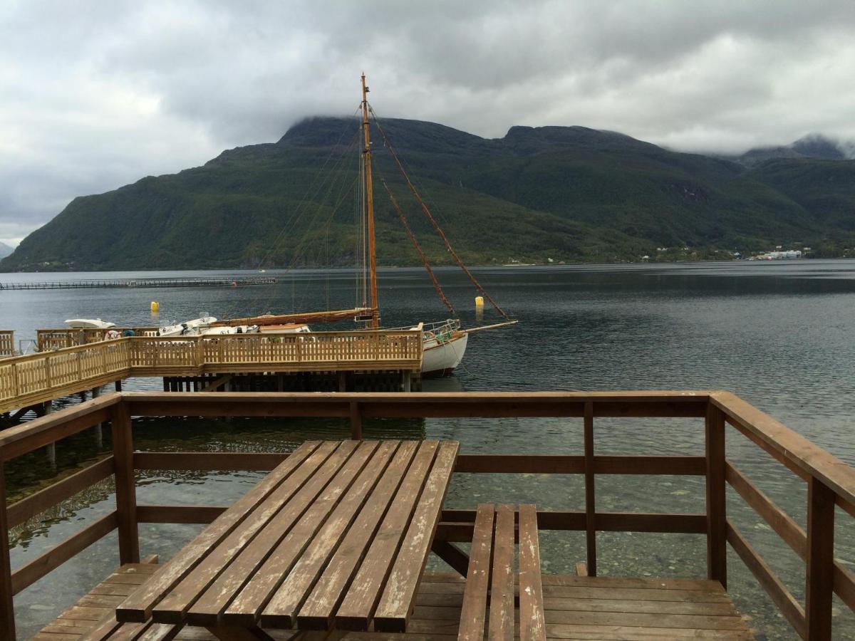 Elvegard Fjordcamp Otel Grov Dış mekan fotoğraf