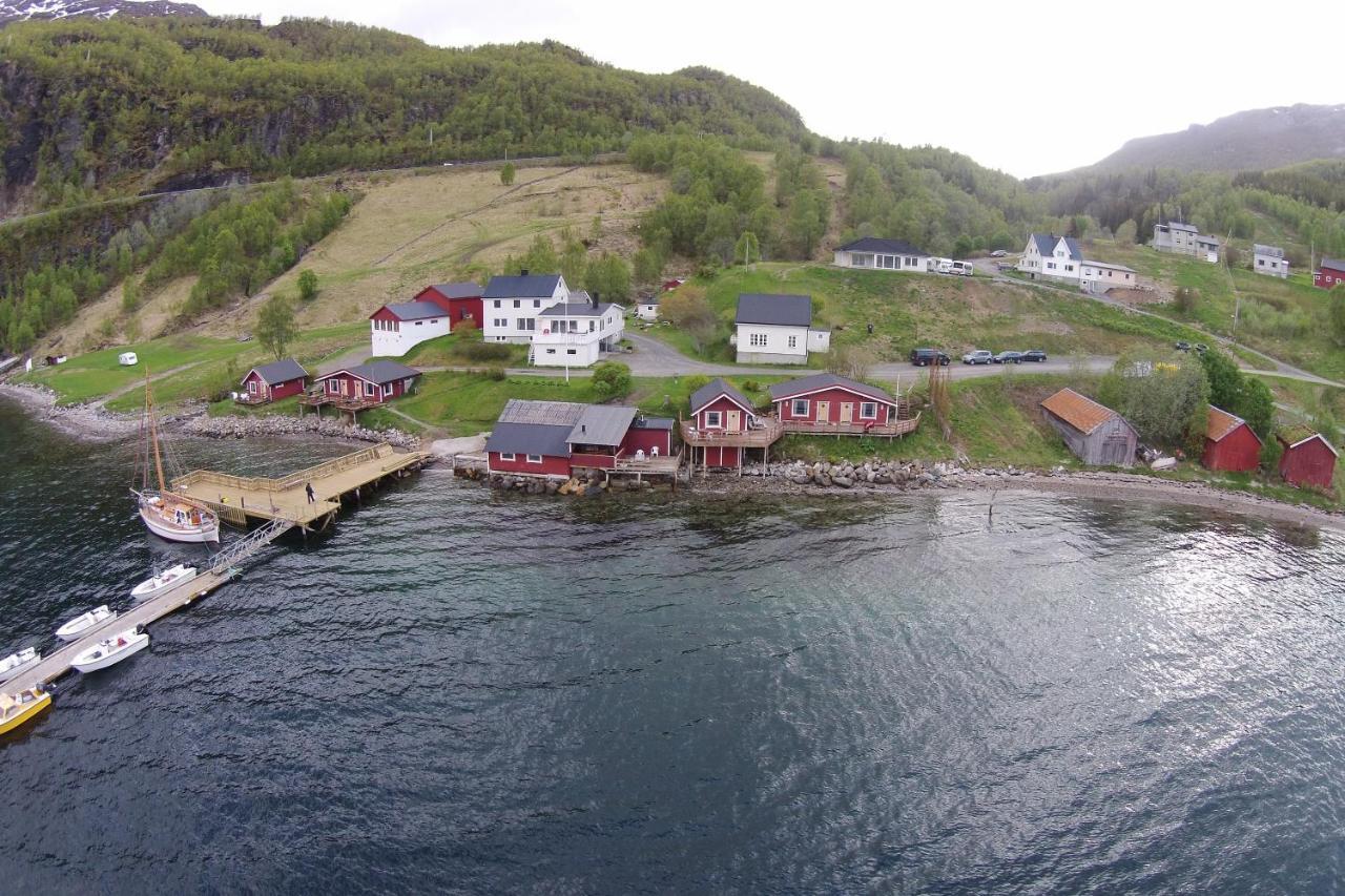 Elvegard Fjordcamp Otel Grov Dış mekan fotoğraf